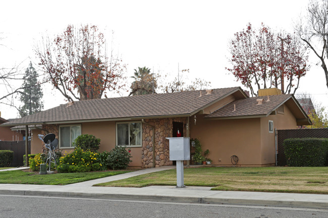 La Serena Apartments in Porterville, CA - Building Photo - Building Photo