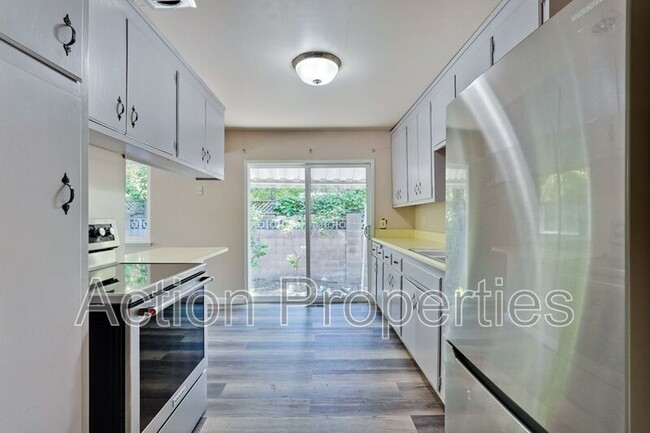 67 Holbrook Ln in Atherton, CA - Building Photo - Building Photo