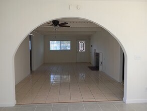 5605 Layton Dr in North Highlands, CA - Building Photo - Building Photo