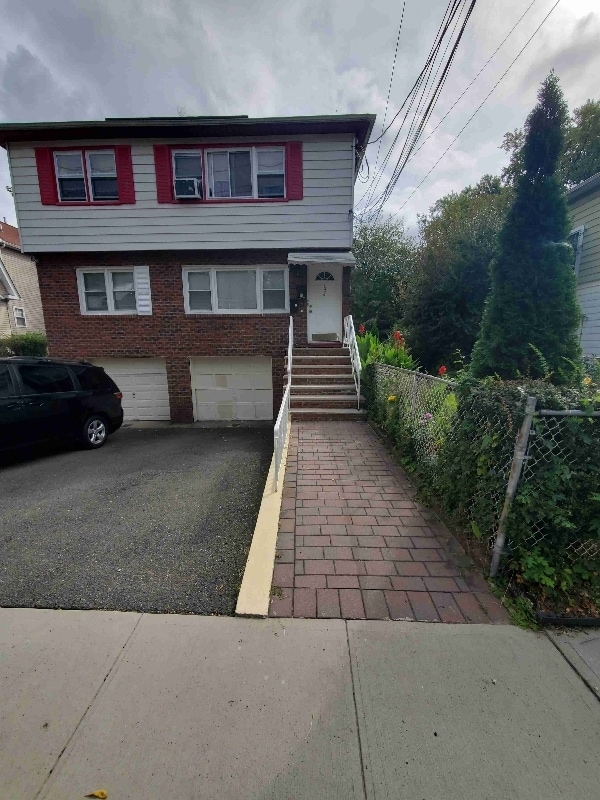 property at 626 Thomas St