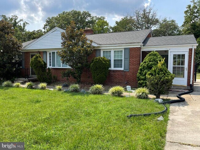5901 Middleton Ln in Temple Hills, MD - Building Photo - Building Photo
