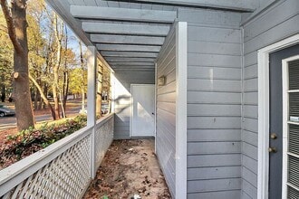 5823 Green Forest Dr in Charlotte, NC - Building Photo - Building Photo