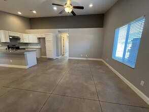 5326 Hillside133 in Wichita, KS - Building Photo - Building Photo