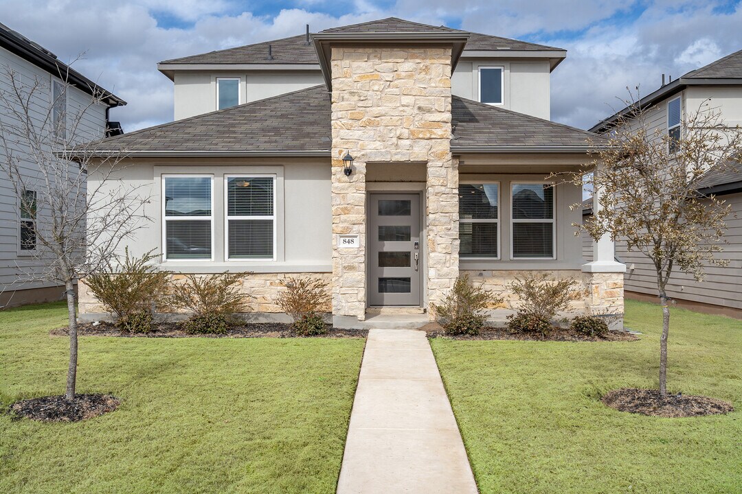 848 Long Run in Liberty Hill, TX - Building Photo