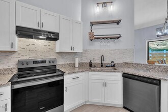 Room in House on Tall Rock Ct in Raleigh, NC - Building Photo - Building Photo