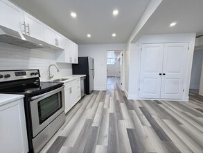 220 Caroline St S in Hamilton, ON - Building Photo - Building Photo