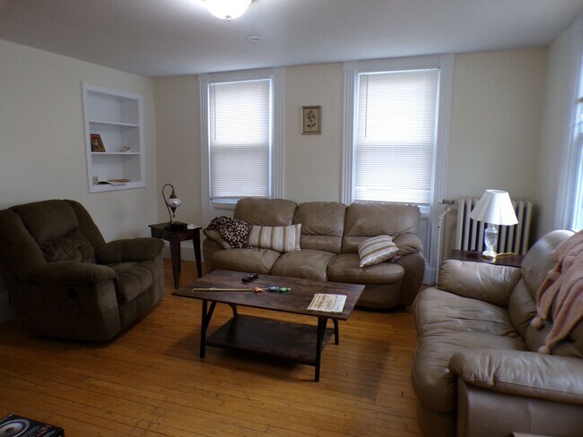 86 N Main Ave-Unit -88 in Orono, ME - Building Photo - Building Photo