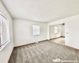 4219 Clinton Ave in Des Moines, IA - Building Photo - Building Photo