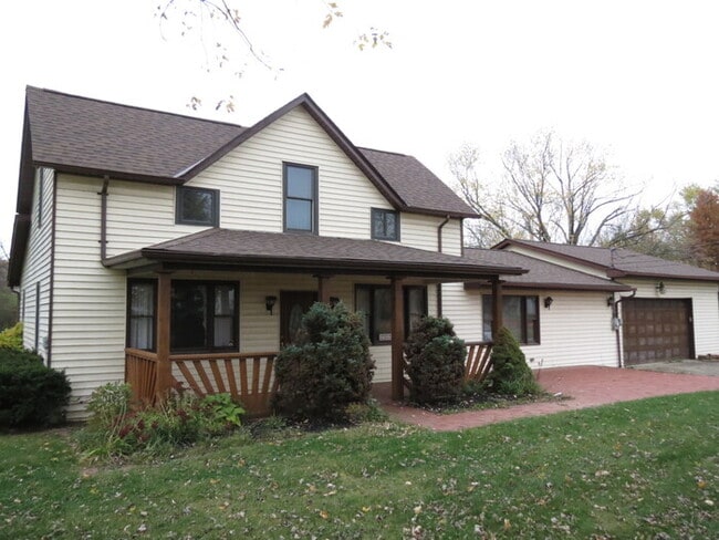 property at 3109 E Old Duvall Ct