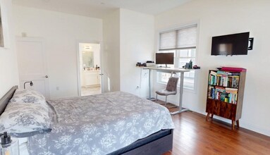 4 Market St in Cambridge, MA - Foto de edificio - Building Photo