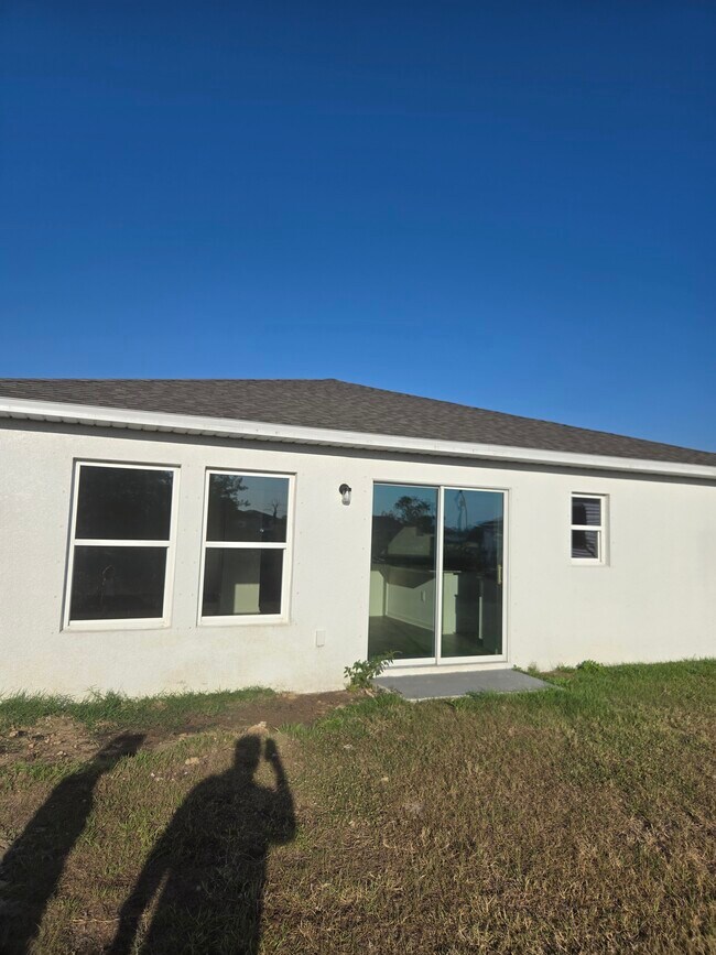 9016 S Indio Cir in La Belle, FL - Building Photo - Building Photo