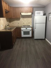 1604 N Ruddell St-Unit -100 in Denton, TX - Building Photo - Building Photo