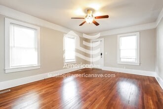 213 S 7th St in Easley, SC - Foto de edificio - Building Photo