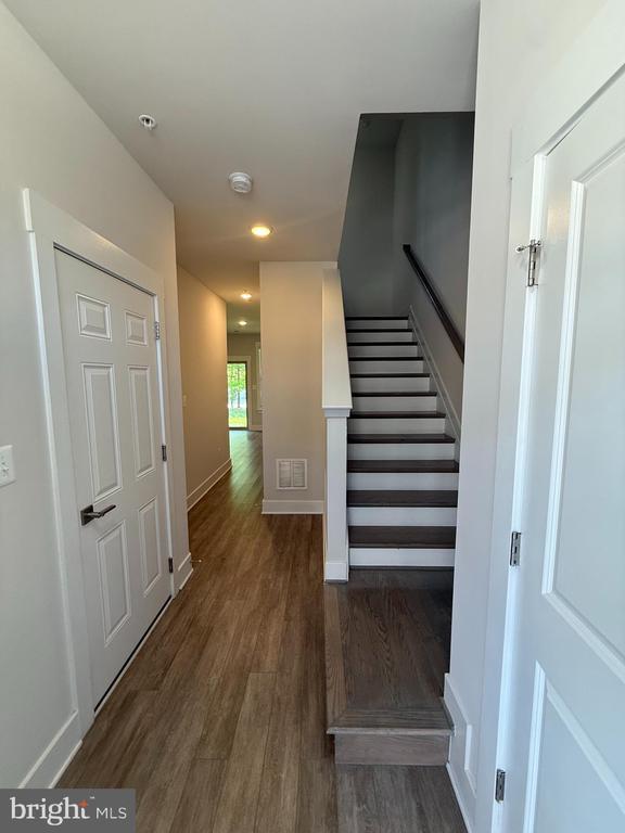 property at 212 Pomegranate Ln