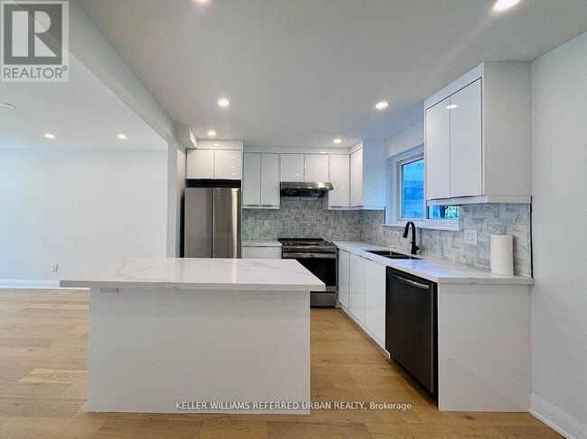 property at 906 Marinet Crescent