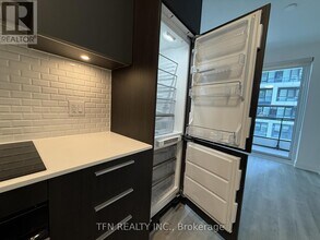 65 Broadway Ave in Toronto, ON - Building Photo - Building Photo