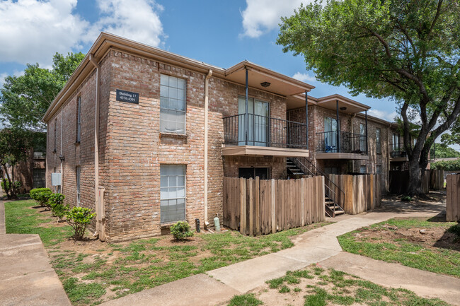 7900 Morley in Houston, TX - Building Photo - Building Photo