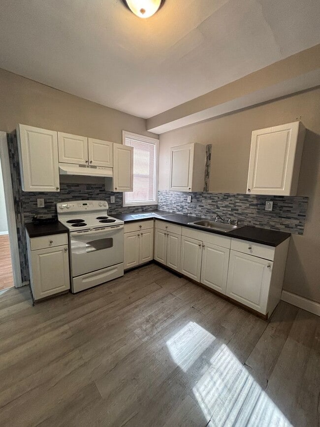 property at 2066 Clarence St