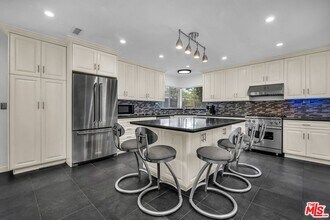 8732 Villanova Ave in Los Angeles, CA - Building Photo - Building Photo