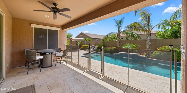 9309 W Orange Dr in Glendale, AZ - Foto de edificio - Building Photo