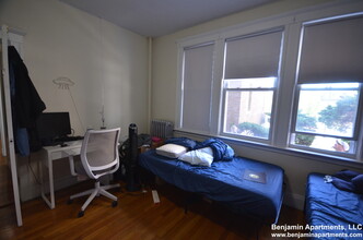 1661 Commonwealth Ave, Unit 1661 Commonwealth Ave in Boston, MA - Building Photo - Building Photo
