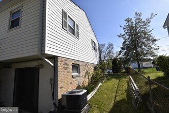 3931 Dominion Dr in Dumfries, VA - Building Photo - Building Photo