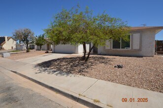 3744 Riano Cir in Las Vegas, NV - Building Photo - Building Photo
