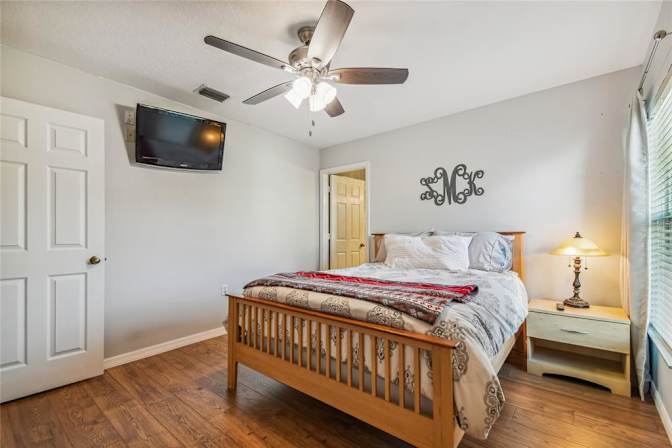 1617 Broken Branch Dr in Zephyrhills, FL - Building Photo