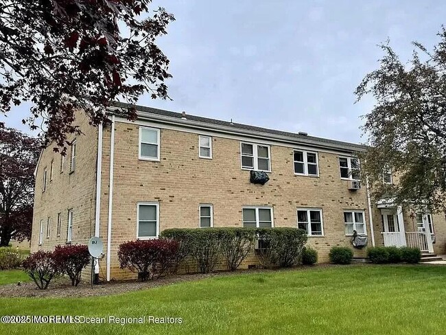 property at 64 Manchester Ct