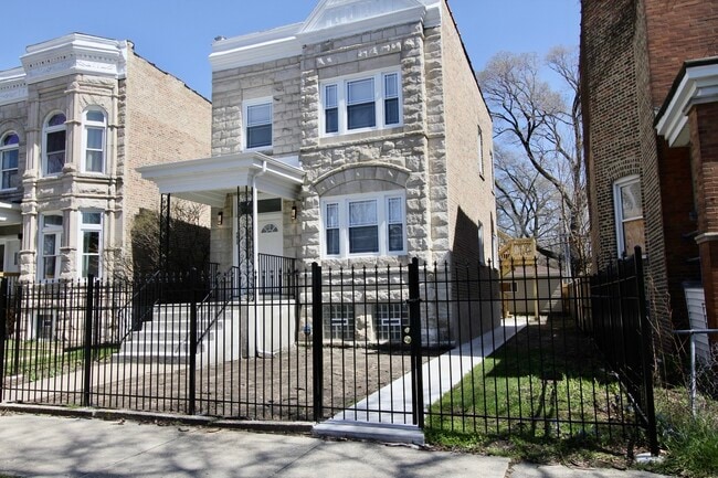 7413 S Princeton Ave in Chicago, IL - Building Photo - Building Photo