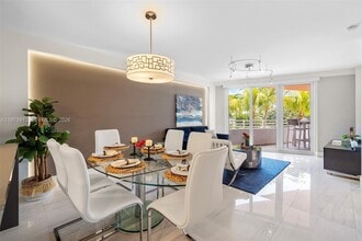 226 Ocean Dr in Miami Beach, FL - Building Photo - Building Photo