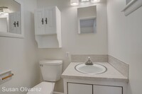 20409 E Admiral Blvd photo'