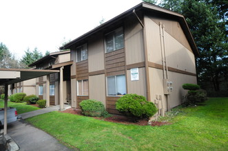 4953 S Orchard St in Tacoma, WA - Foto de edificio - Building Photo