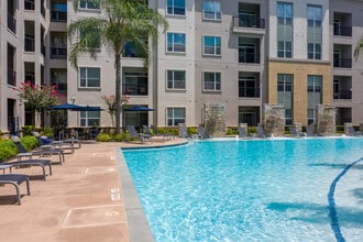 Domain at City Centre in Houston, TX - Building Photo - Building Photo
