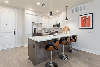 The Retreat at Rio Salado in Tempe, AZ - Foto de edificio - Building Photo