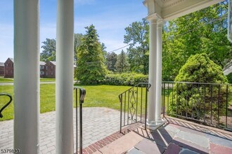 22 High St in Montclair, NJ - Building Photo - Building Photo