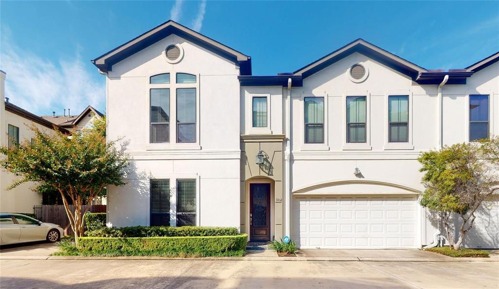 3102 Fairdale Oaks E in Houston, TX - Building Photo