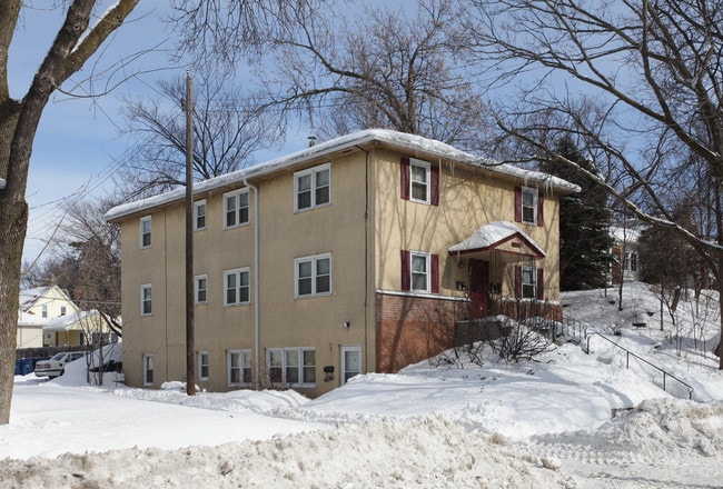 2108-2110 2nd Ave N in Minneapolis, MN - Foto de edificio - Building Photo