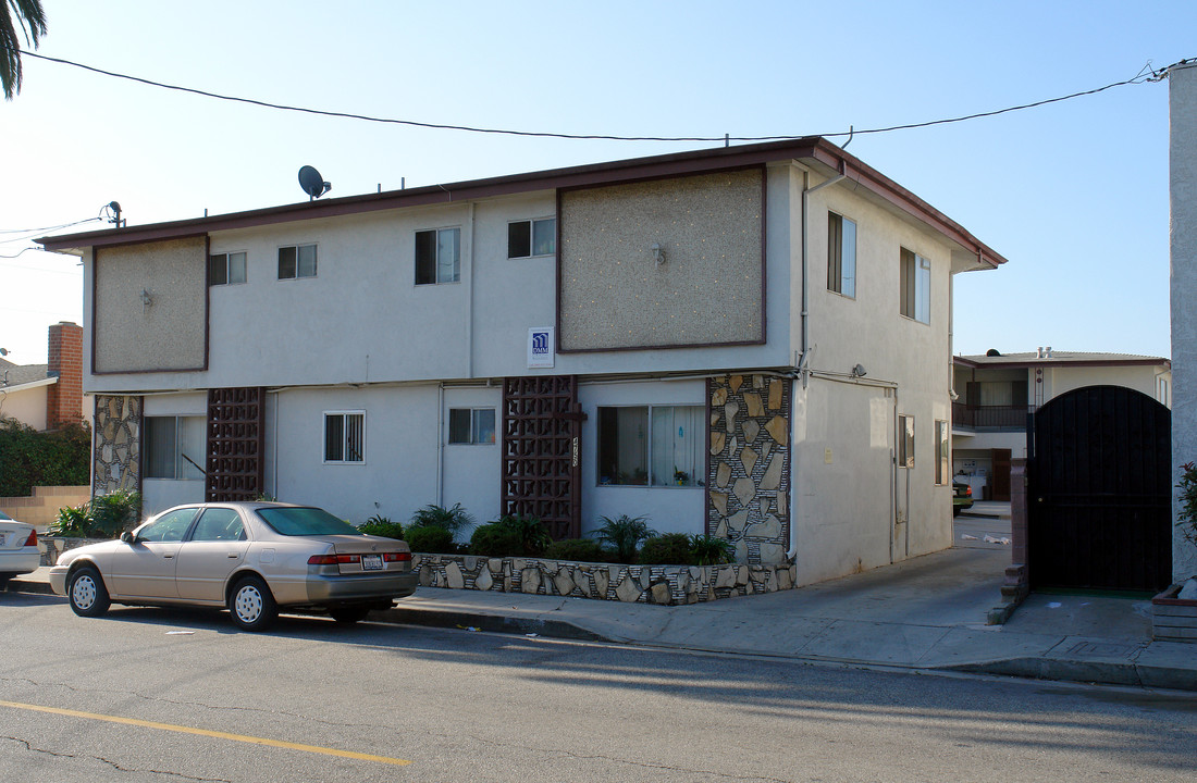 4750 Broadway in Hawthorne, CA - Foto de edificio