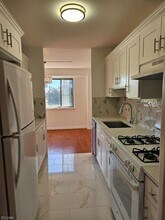 275 Prospect St, Unit 313 in East Orange, NJ - Building Photo - Building Photo