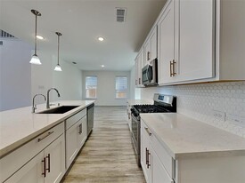 4009 Goldfinch in Melissa, TX - Foto de edificio - Building Photo