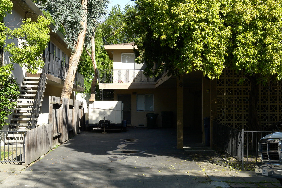 118 Poplar Ave in Redwood City, CA - Building Photo