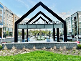 1 Culvert Dr in West Windsor Township, NJ - Building Photo