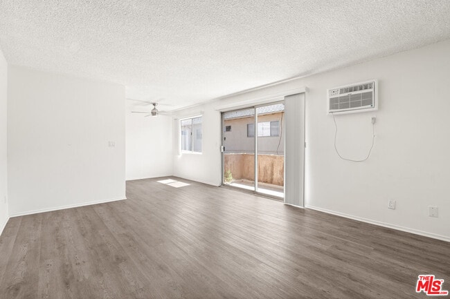 1457 Butler Ave in Los Angeles, CA - Building Photo - Building Photo
