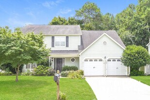 2711 Woodside Dr in Duluth, GA - Building Photo