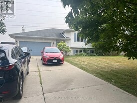 14 Old Orchard Glen in Woodstock, ON - Building Photo