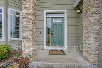1211 W F Pl in La Center, WA - Building Photo - Building Photo