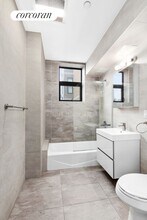 399 E 8th St in New York, NY - Building Photo - Building Photo