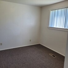 320 Ashland Dr in Soda Springs, ID - Building Photo - Building Photo