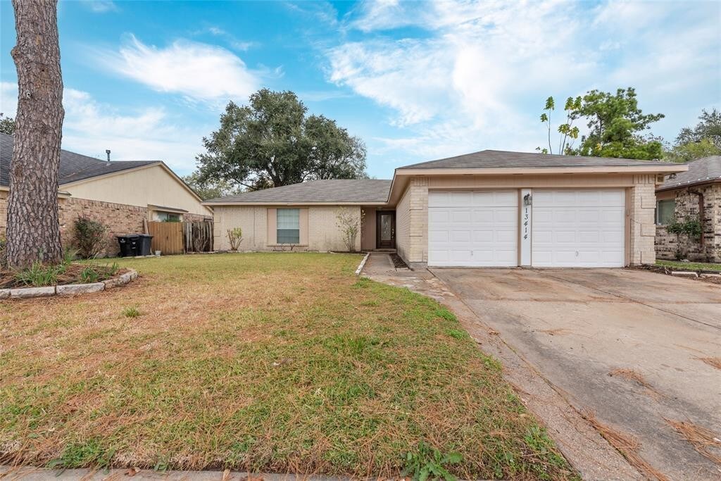 13414 Wells River Dr in Houston, TX - Building Photo